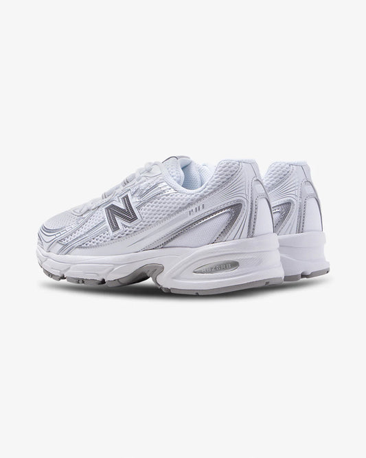 New Balance MR740