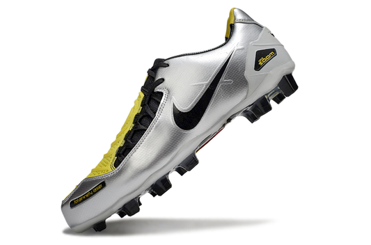 Nike Total 90
