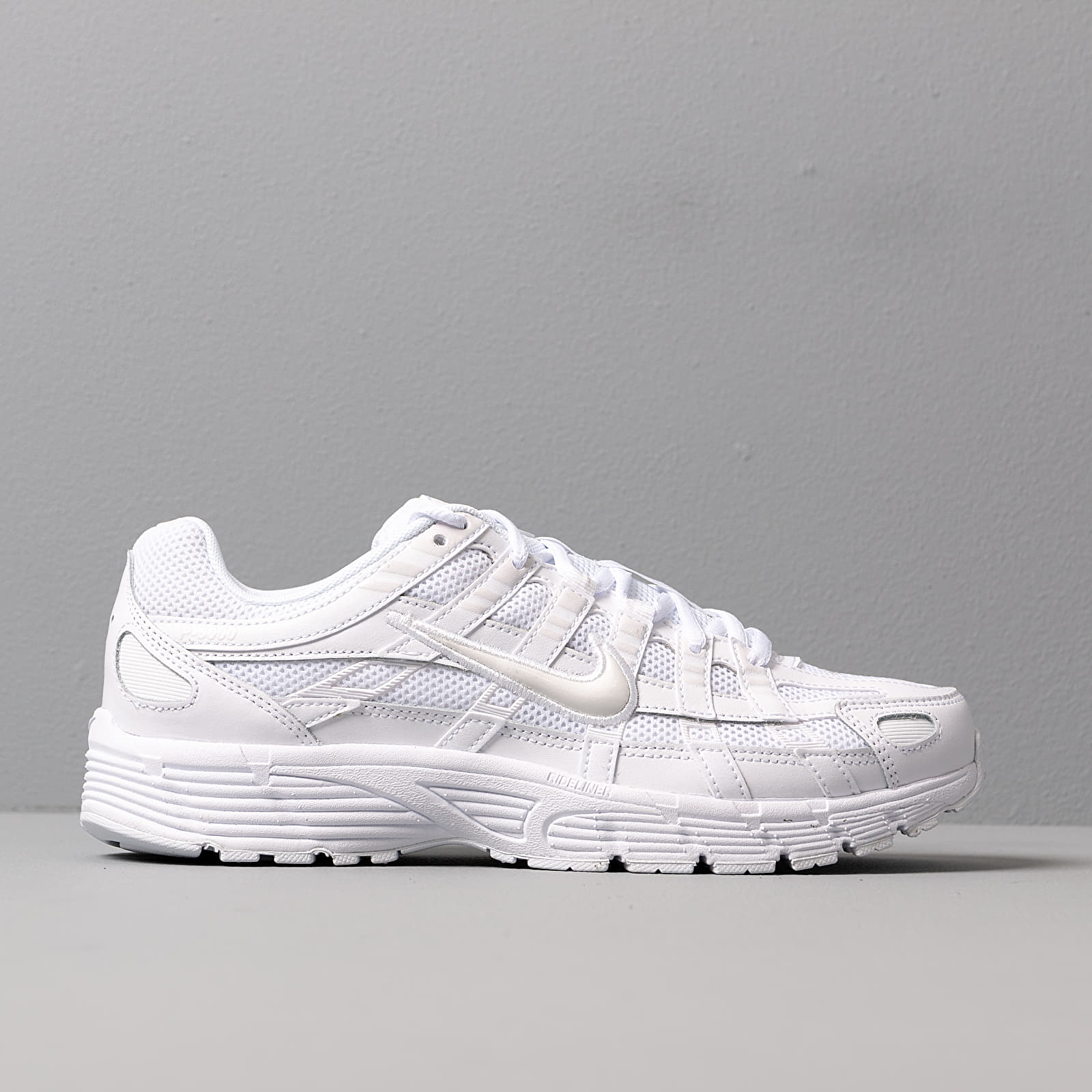 Nike P-6000