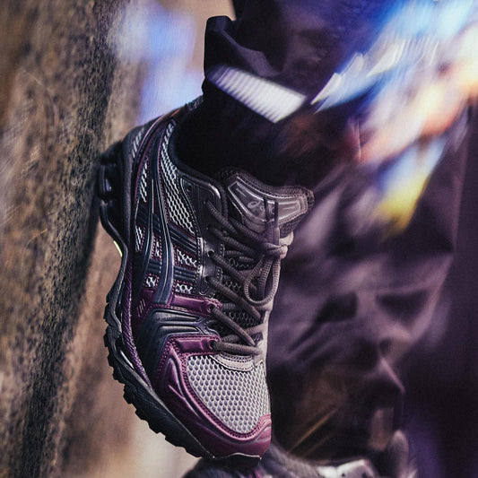 ASICS 