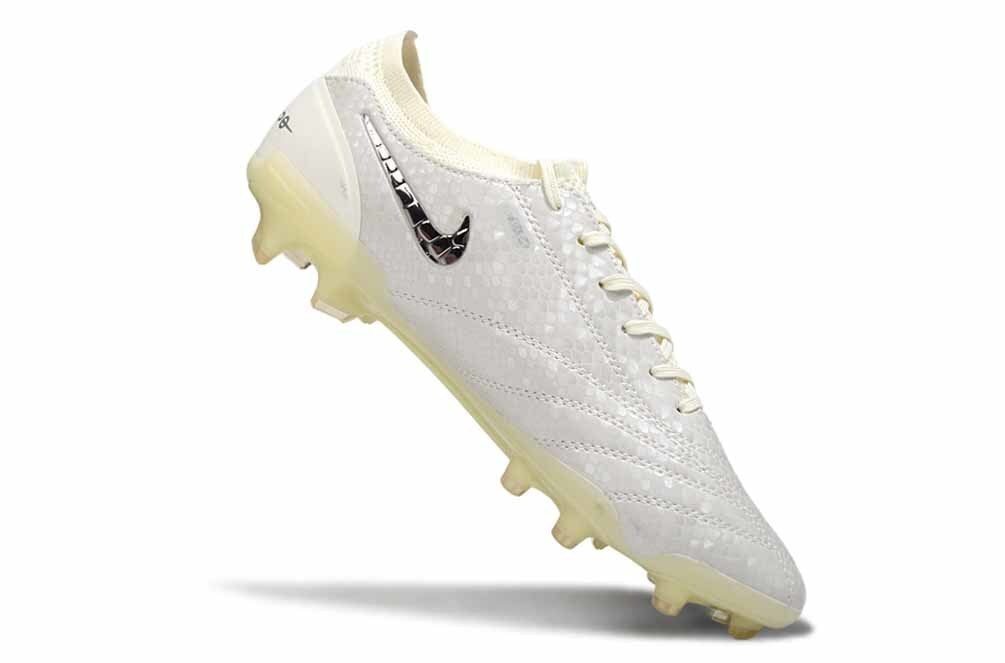 Nike Tiempo Legend | Striker's Instinct
