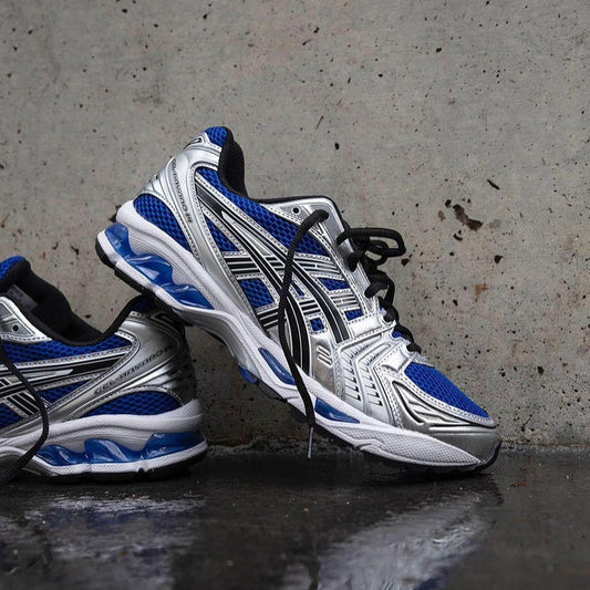ASICS 