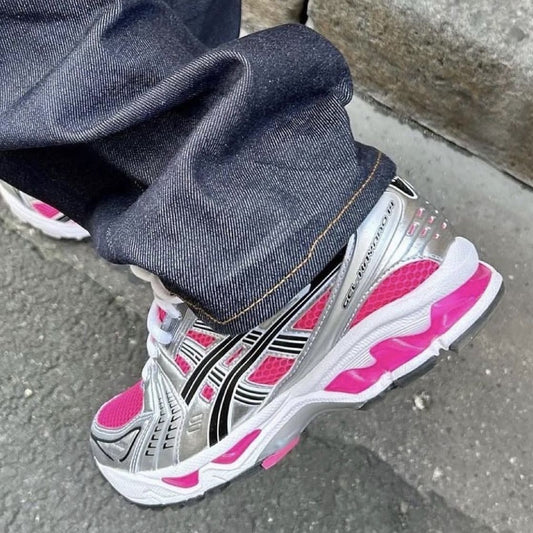 ASICS 