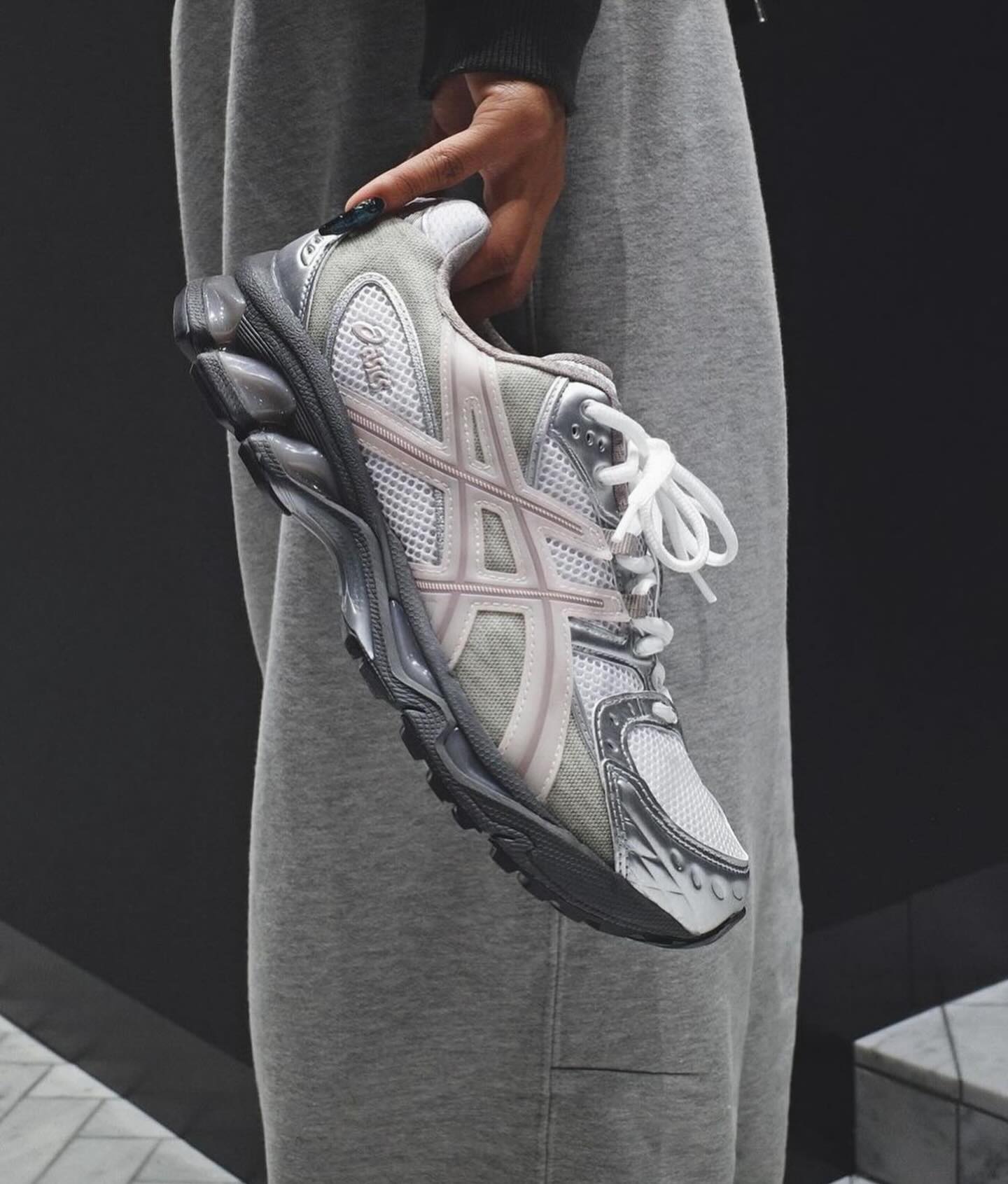 ASICS 