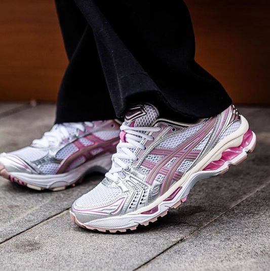 ASICS 