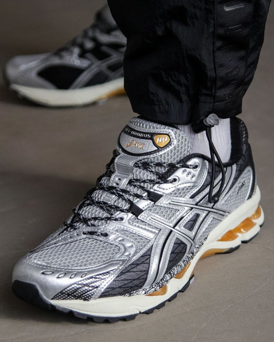 ASICS 