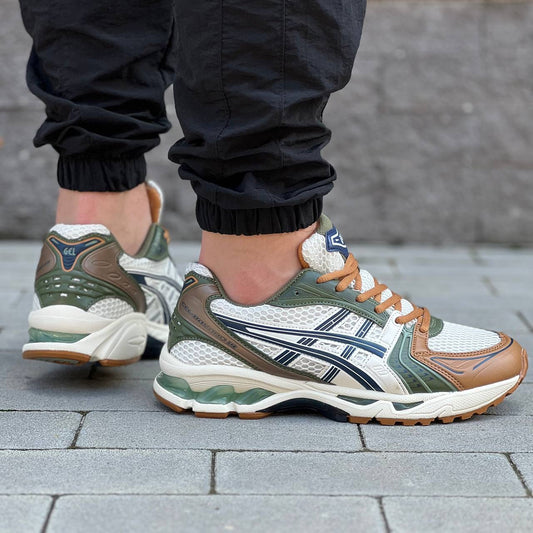 ASICS 