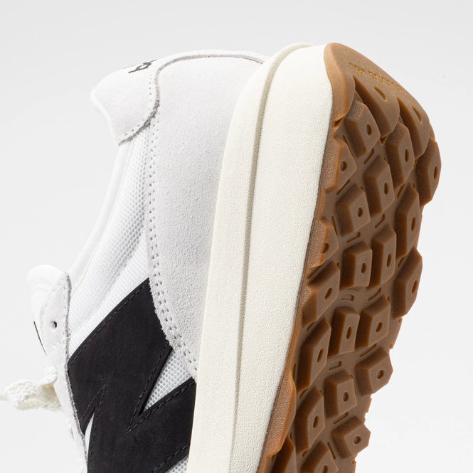 New Balance U370