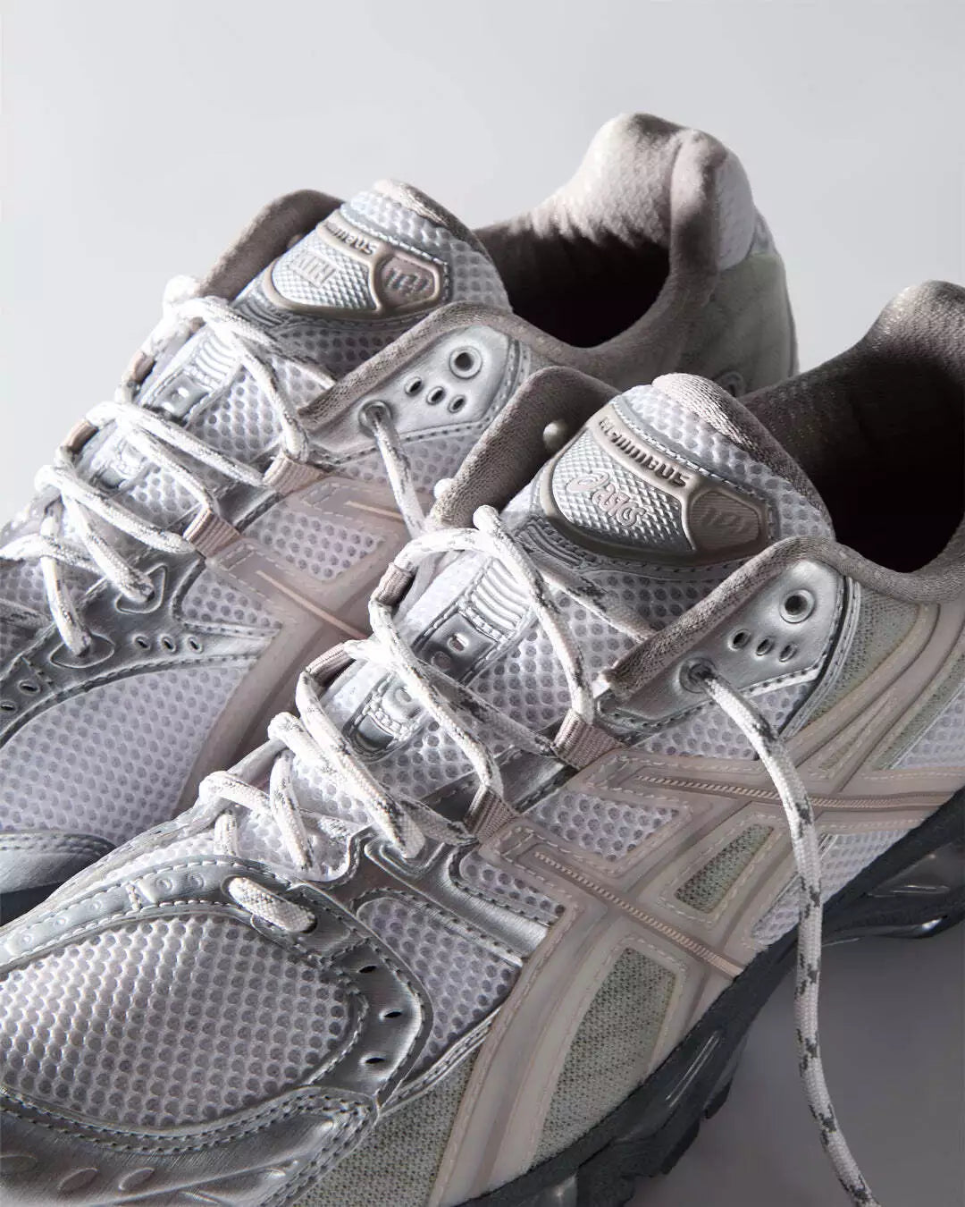 ASICS 