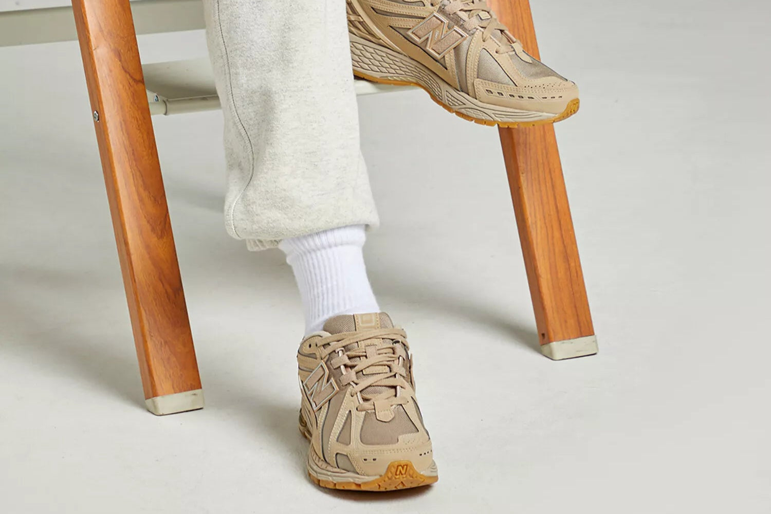 New Balance M1906