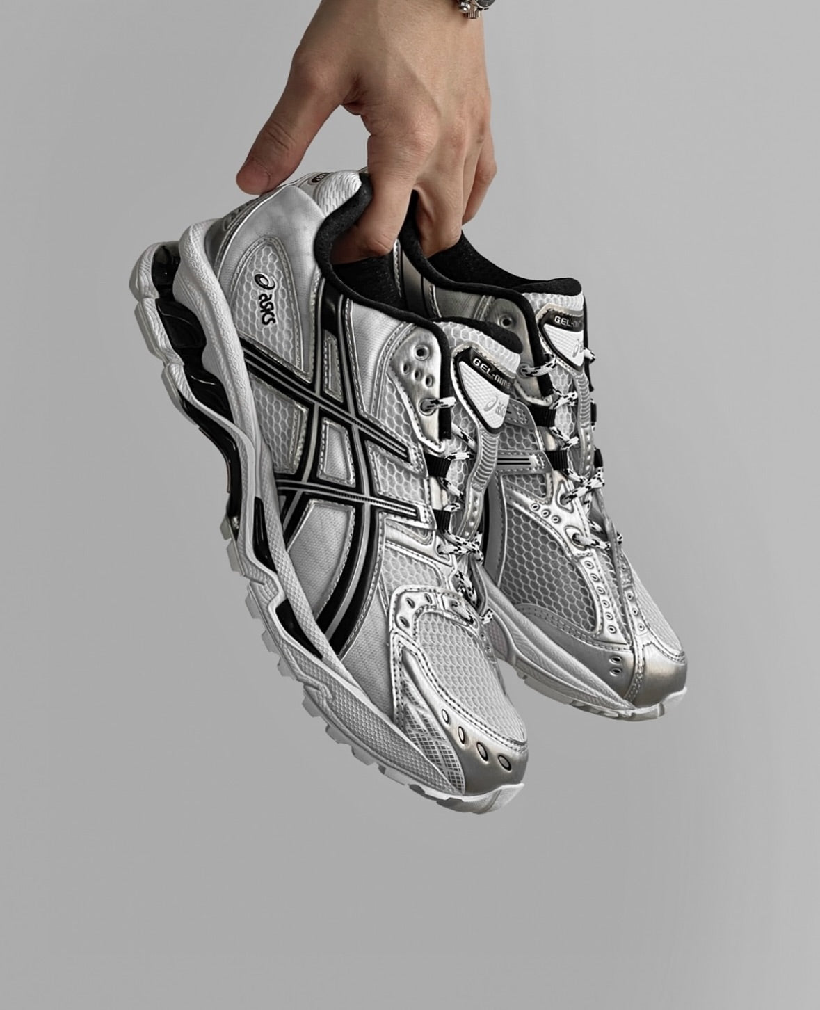 ASICS 